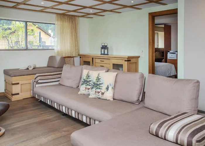 公寓 Chesa Piz Mezdi - St- Moritz By Interhome